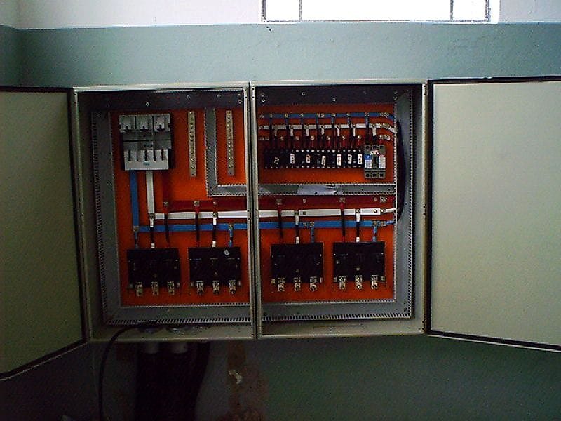 Painéis de distribuição da fábrica BKR